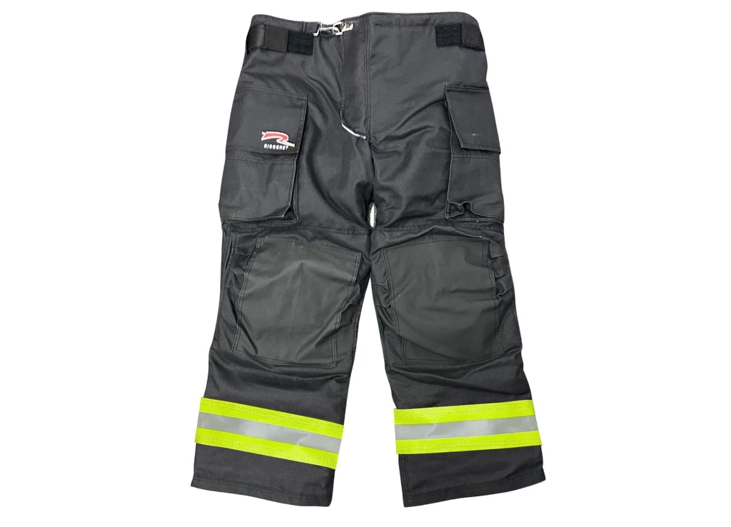 pants-black.webp
